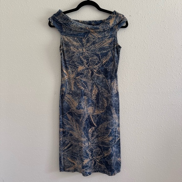 Lauren Ralph Lauren Dresses & Skirts - Lauren Ralph Lauren Blue Floral Midi Dress XS